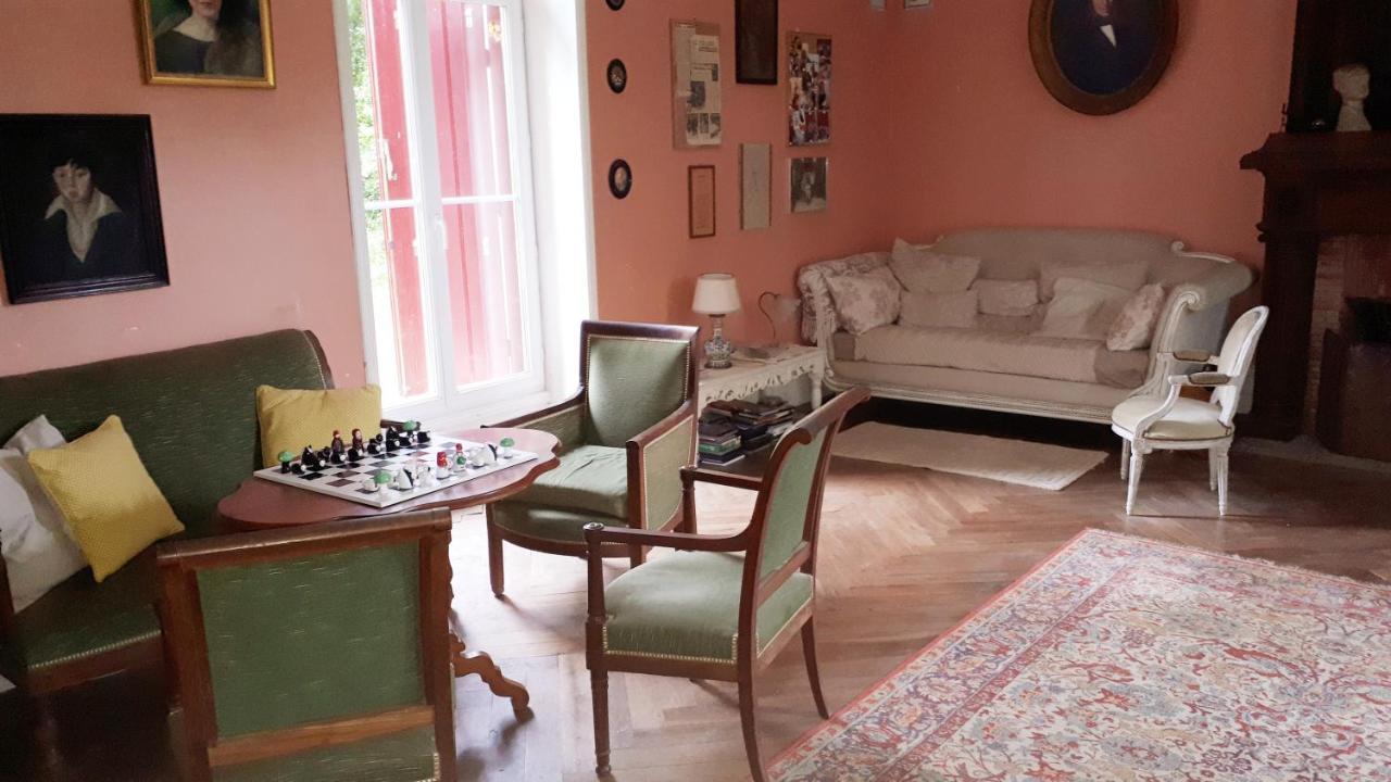 La Cure Du Maine Charles Bed & Breakfast Birac  Exterior photo