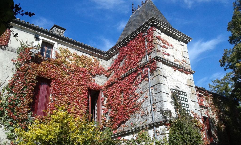 La Cure Du Maine Charles Bed & Breakfast Birac  Exterior photo