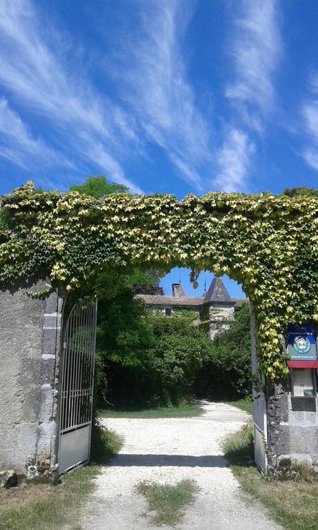 La Cure Du Maine Charles Bed & Breakfast Birac  Exterior photo