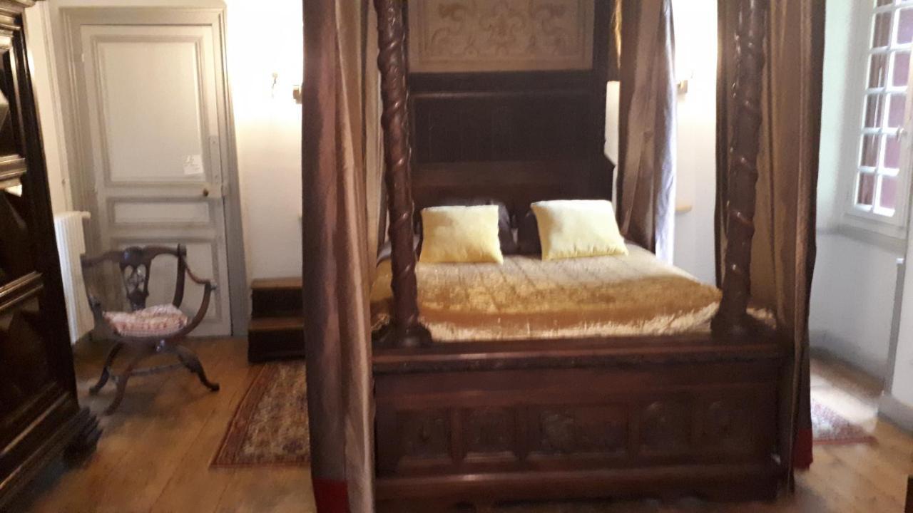 La Cure Du Maine Charles Bed & Breakfast Birac  Exterior photo